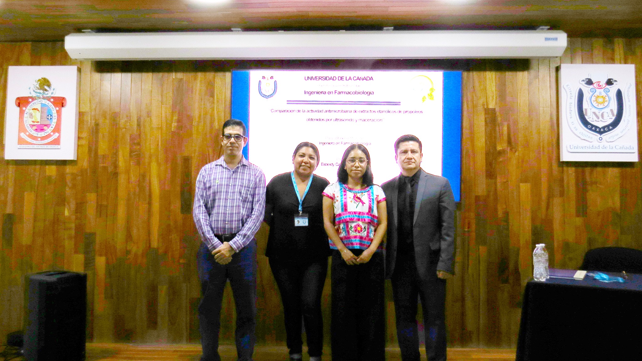 Esbeidy Carrasco Gregorio y profesores.